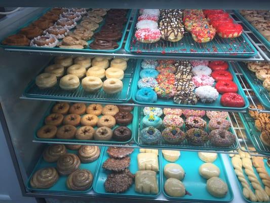 What a beautiful case of donuts!