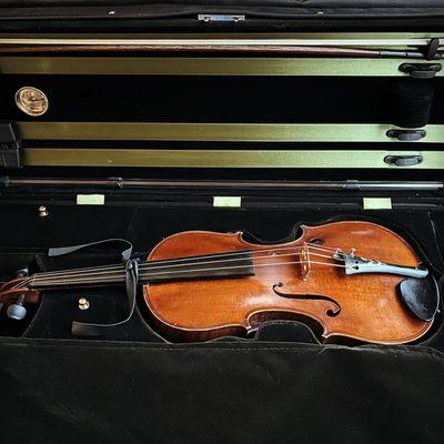 My violin with the new  Wittner pegs and violin case from JJS Violins.