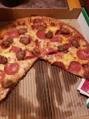 Pepperoni/sausage. Love to see that grease dripping in the box.