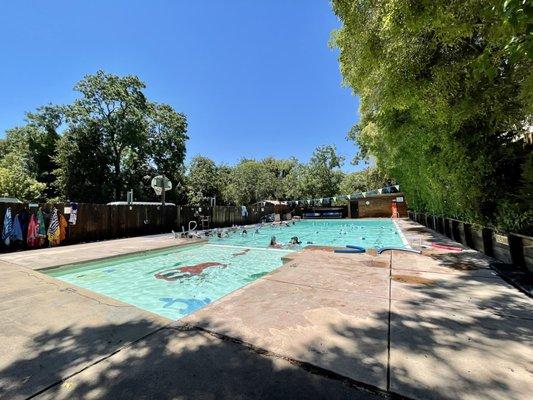 All instructors are wearing face masks in the pool to keep the kids safe!