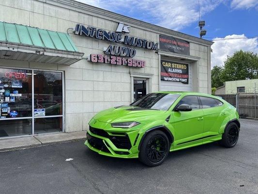 2022 Lamborghini Urus few accessories installed