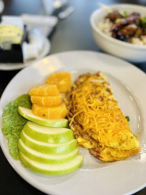 ham and cheese omelet with side of fruit