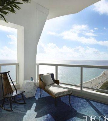 Who doesn't love living on the beach overlooking the ocean in a luxury waterfront condo?  The WiseCat Knows Miami Beach + Sunny Isles Beach!