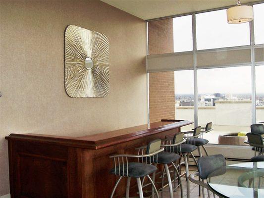 The roof garden party room, equipped with a wet bar