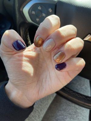 No chip manicure. Nothing special. Just happens the only photo I have from there