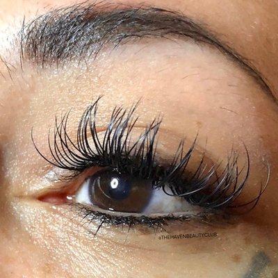 We can go as subtle or as dramatic as you'd like.  We fully customize lashes based on your preference.

#EyelashExtension
#LittleTokyo #Lash