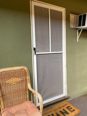 Screen door