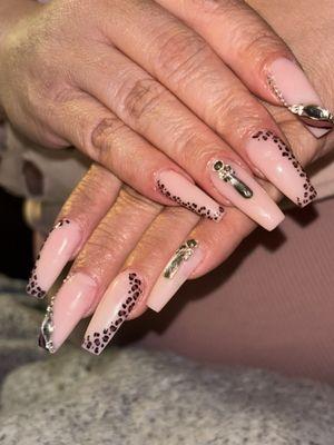 Nude and cheetah print perfect for fall.