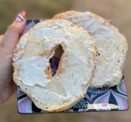 Extreme Garlic Gourmet Condiment & Sauce on bagel~ Natural, dairy free, gluten free, vegan, cholesterol free and sugar free! @garlishyum