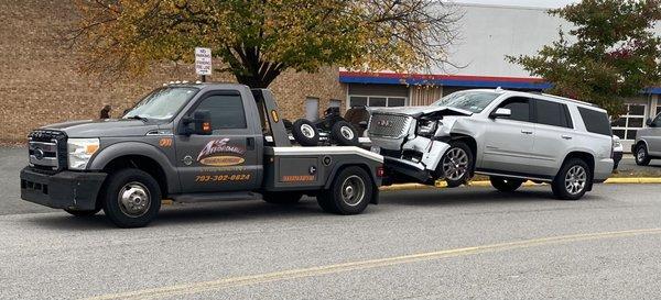 Towing and storage Springfield Virginia. Accident vehicle towing from the scene in Springfield Virginia and safekeep for insurance company