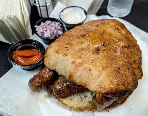 Cevapi sandwich