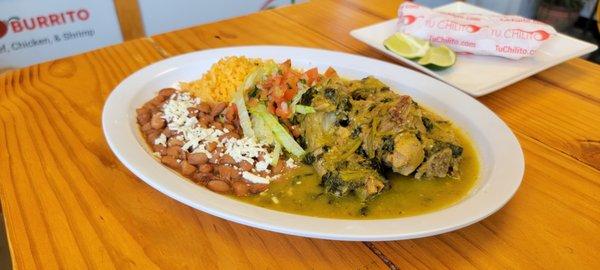 Costillas de puerco en salsa verde.
Pork ribs in green sauce