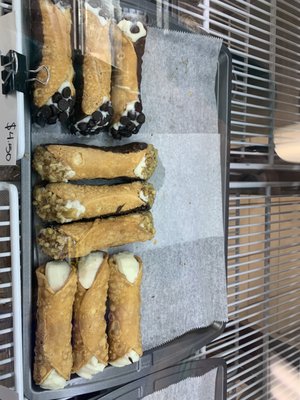 Cannolis