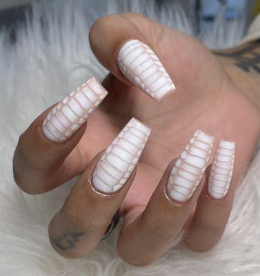 Follow us for more latest nails trends