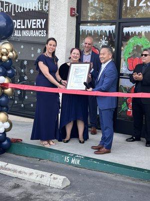 Councilman John Lee Presented a Certificate on the Grand Opening!