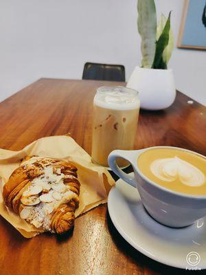 Nitro cold brew w/ Hojicha , almond crossaint, hot mocha.