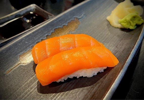 Salmon Nigiri