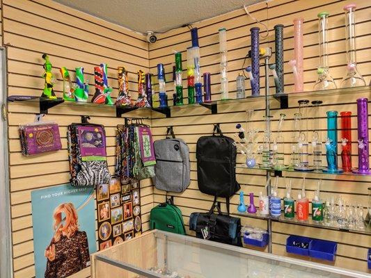 Silicone Water pipes, Tapestries, and Smell Proof Skunk Bags