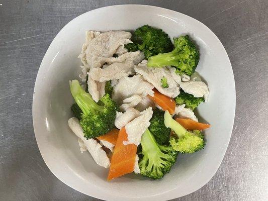 Steamed chicken broccoli