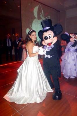 Dancing with Mickey!!!