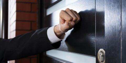 4 Signs Your Home Is Being Targeted by a Burglar