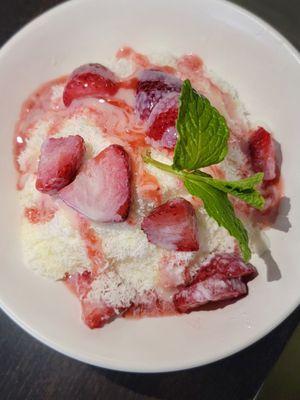 Strawberry Bingsoo