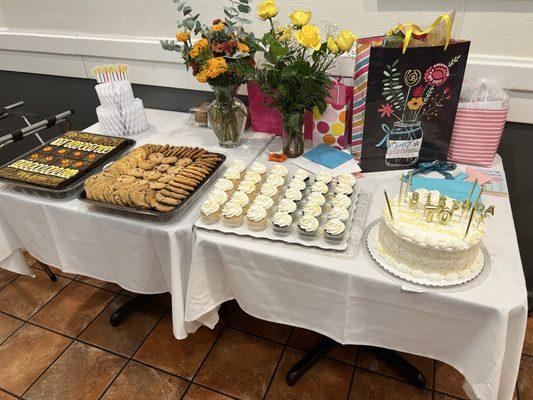 Dessert and gift table