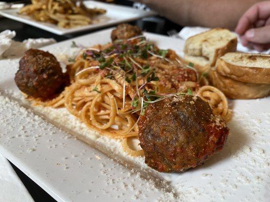 Lamb meatballs & pasta