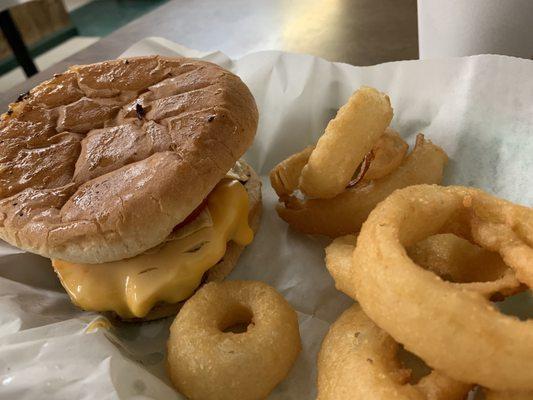 Cheeseburger and onion rings.