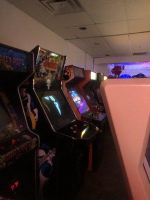 Tons of arcade games