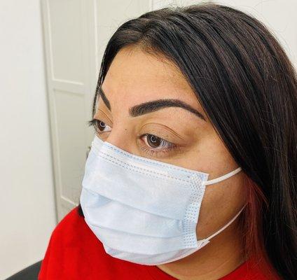 Eyebrows at 6-week touch up