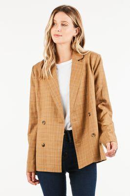 Delaney Checkered Blazer with Utility Belt Detail https://movint.com/collections/jacket-outerwear/products/delaney-checkered-blazer-with-uti