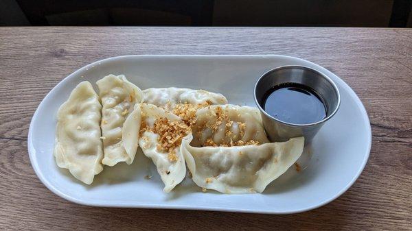 Steamed chicken dumplings