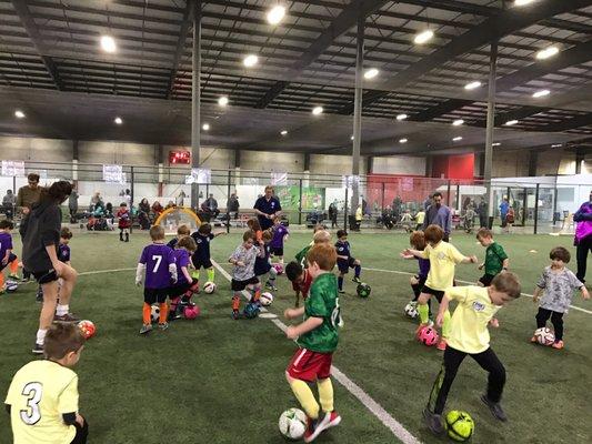 Kid soccer, youth soccer chicago, winter indoor soccer