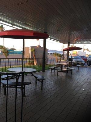 A picture of the outdoor seating area.