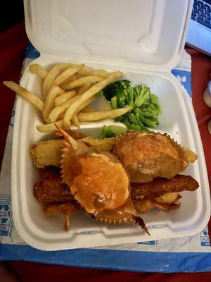 Deluxe Seafood Platter with spicy fish