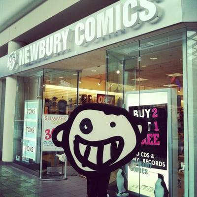 Toothy at Newbury Comics grand opening at Emerald Square Mall