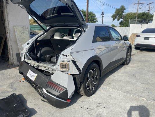 2022 Hyundai Ionic 5
Rear damage