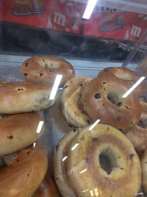 Look at the fly in the bagel hole on the right.