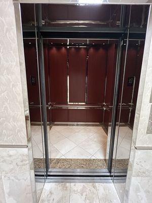 Dillard's St. Clair Square Elevator