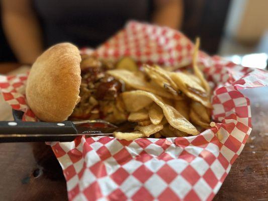 Pulled pork sandwich