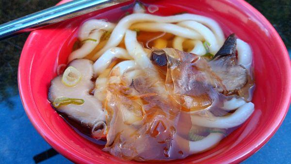 Kake Udon. Bonito flakes added on top right before eating. Mmmmmm... :-)