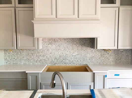 custom kitchen backsplash installation