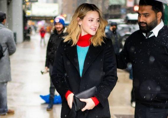 Lili reinhart 

3M limousine nyc,s 
VIP CLIENT