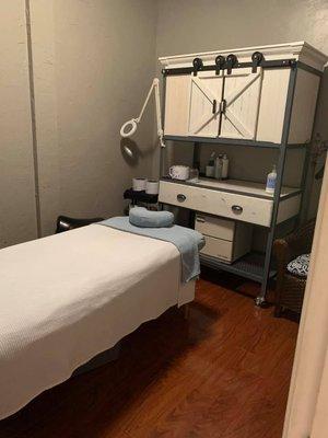 Our tranquil Esthetics treatment room