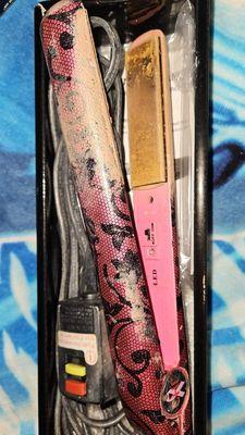 Used straightener put in sealed box and sold as new!!!!