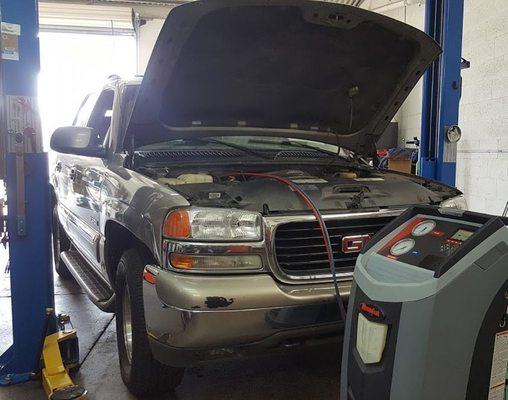 Auto Air Conditioning Service and Repair