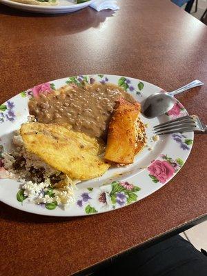 Enchilada & Carnitas Gordita