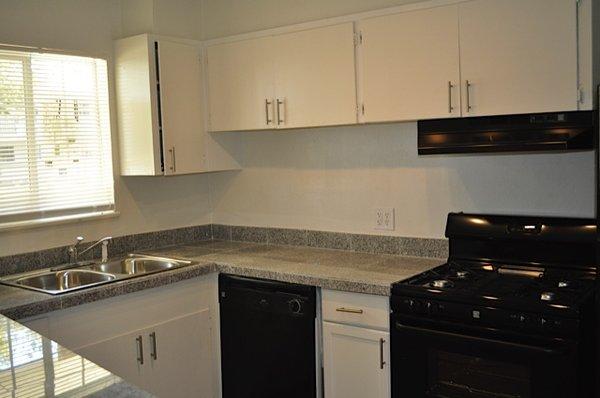 Remodeled Apt Homes-Aspen Square