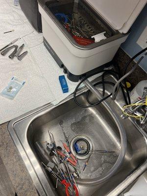 Dirty instruments not being sterilized correctly